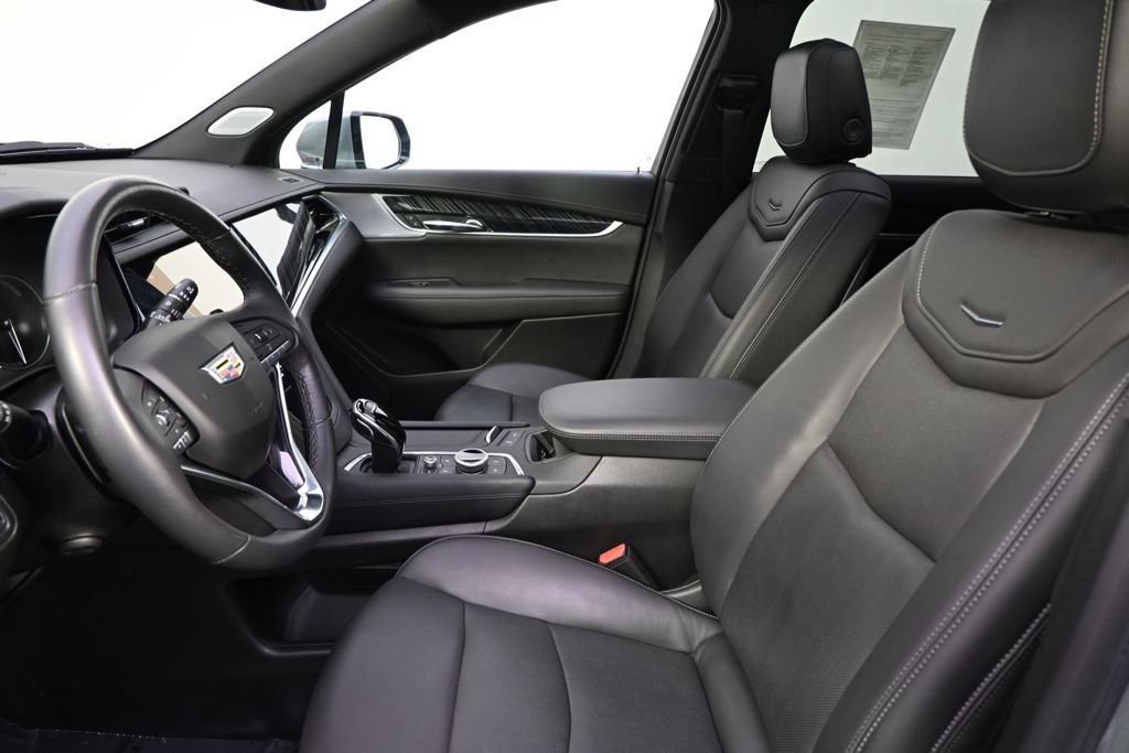 Certified 2024 Cadillac XT6 Premium Luxury AWD/4WD image 12