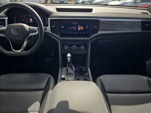 Used 2023 Volkswagen Atlas Cross Sport SE w/ Panoramic Sunroof Package AWD/4WD image 15