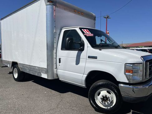 Used 2014 Ford E-450 and Econoline 450 Super Duty RWD image 4