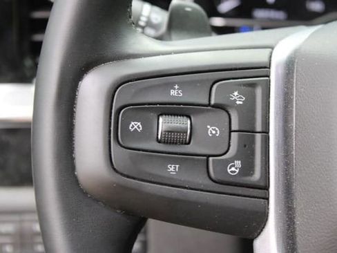 Used 2025 GMC Sierra 1500 SLT image 12