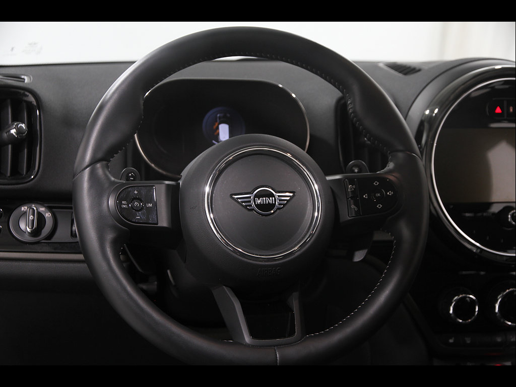 Used 2024 MINI Cooper Countryman S w/ Premium Package AWD/4WD image 7