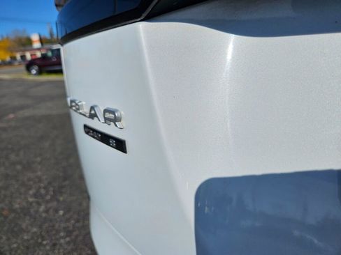 Used 2020 Land Rover Range Rover Velar S image 9