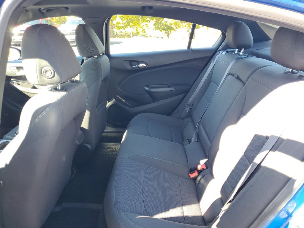 Used 2017 Chevrolet Cruze LT w/ LT True North Edition FWD image 30