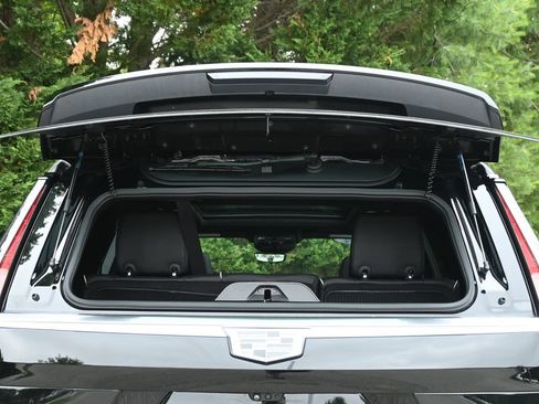 Used 2024 Cadillac Escalade Premium Luxury w/ LPO, Floor Liner Package AWD/4WD image 40