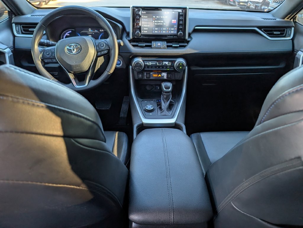 Used 2019 Toyota RAV4 XSE AWD/4WD image 17