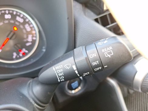 Used 2020 Toyota RAV4 XLE image 24