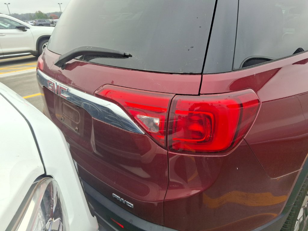 Used 2017 GMC Acadia SLT AWD/4WD image 8