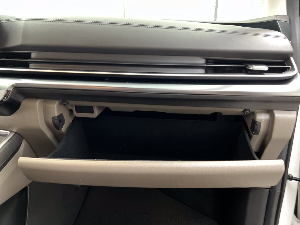 Used 2025 Kia Carnival FWD image 35