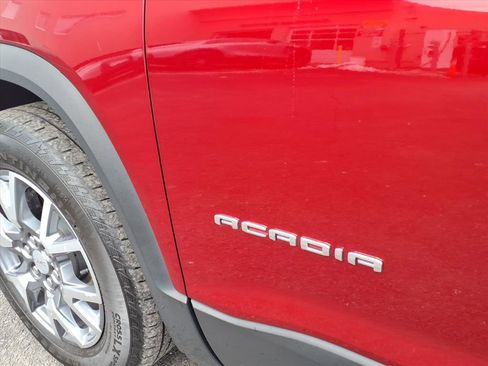 Used 2023 GMC Acadia SLT image 10