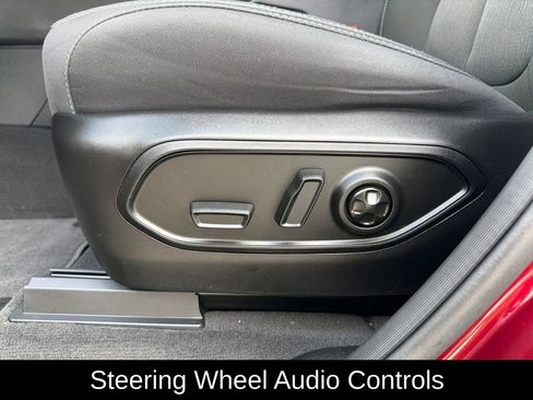 Used 2025 Jeep Grand Cherokee Laredo X w/ Luxury Tech Group I AWD/4WD image 14