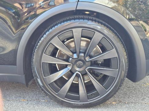 Used 2022 Tesla Model X Plaid image 19