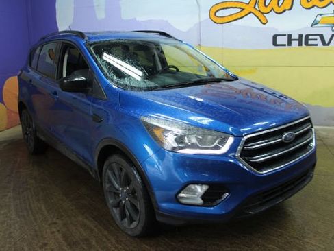 Used 2018 Ford Escape SE w/ SE SYNC Package AWD/4WD image 3