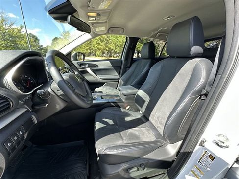 Used 2023 Mitsubishi Eclipse Cross SE image 11