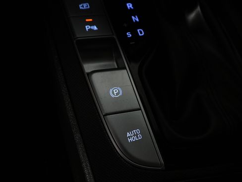 Used 2024 Hyundai Elantra Limited FWD image 32