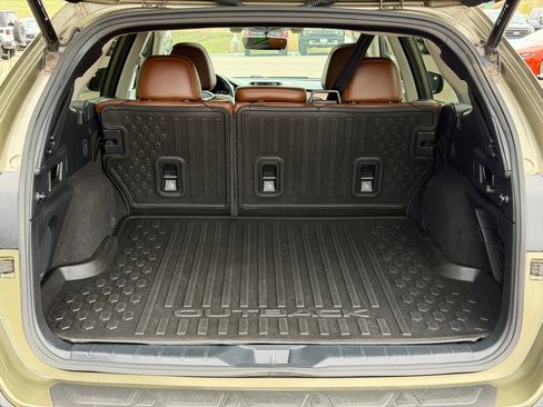 Used 2020 Subaru Outback Touring w/ Popular Package #2 image 9