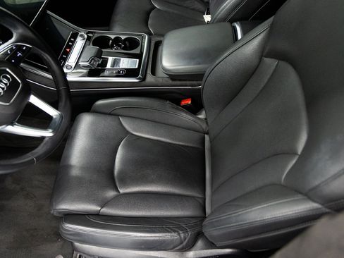 Used 2021 Audi Q7 3.0T Prestige AWD/4WD image 26