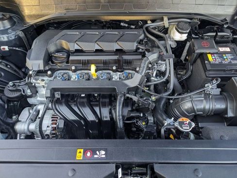 Used 2025 Hyundai Venue SEL image 34