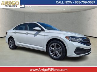 Used 2023 Volkswagen Jetta SE w/ Panoramic Sunroof Package image 1