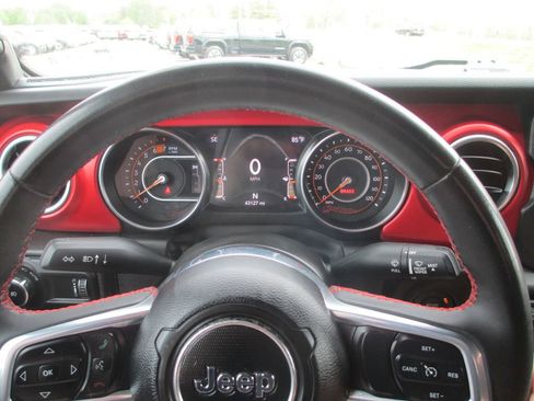 Used 2023 Jeep Wrangler Rubicon w/ Safety Group AWD/4WD image 26