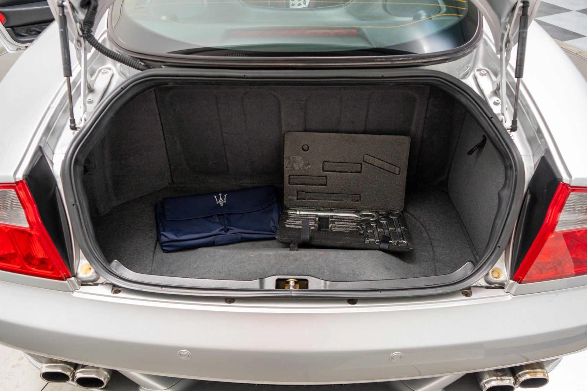 Used 2006 Maserati GranSport Coupe RWD image 18