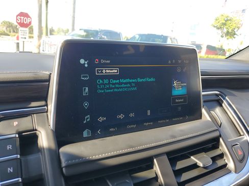 Used 2023 Chevrolet Tahoe Z71 w/ Luxury Package image 26