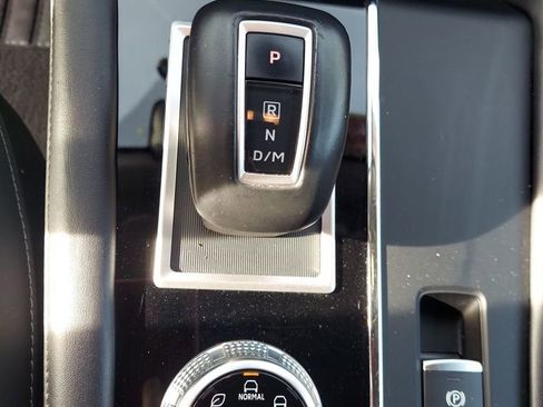 Used 2024 Mitsubishi Outlander SE image 24