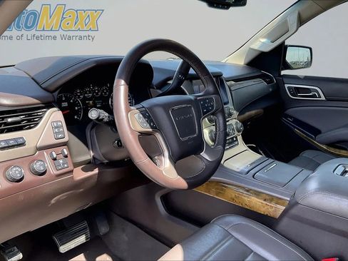 Used 2017 GMC Yukon XL Denali w/ Open Road Package AWD/4WD image 22