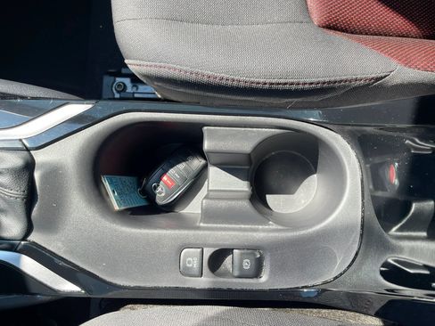 Used 2025 Toyota Corolla SE FWD image 17