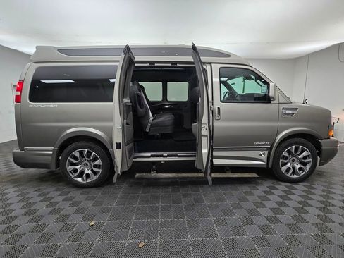 New 2025 GMC Savana 2500 w/ Driver Convenience Package image 9