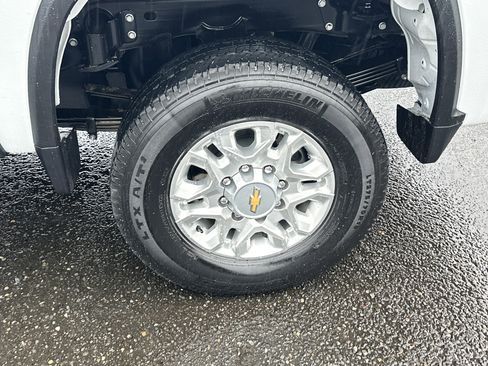 Certified 2025 Chevrolet Silverado 3500 LT w/ Safety Package image 25