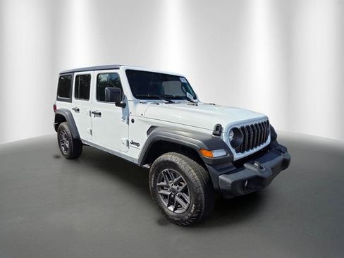 Used 2025 Jeep Wrangler Unlimited Sport AWD/4WD image 5