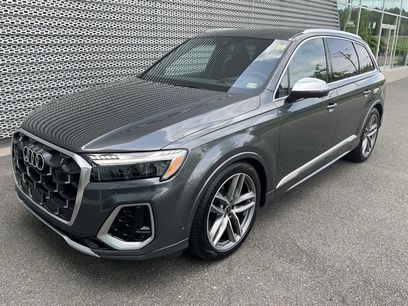 New 2025 Audi SQ7 Prestige
