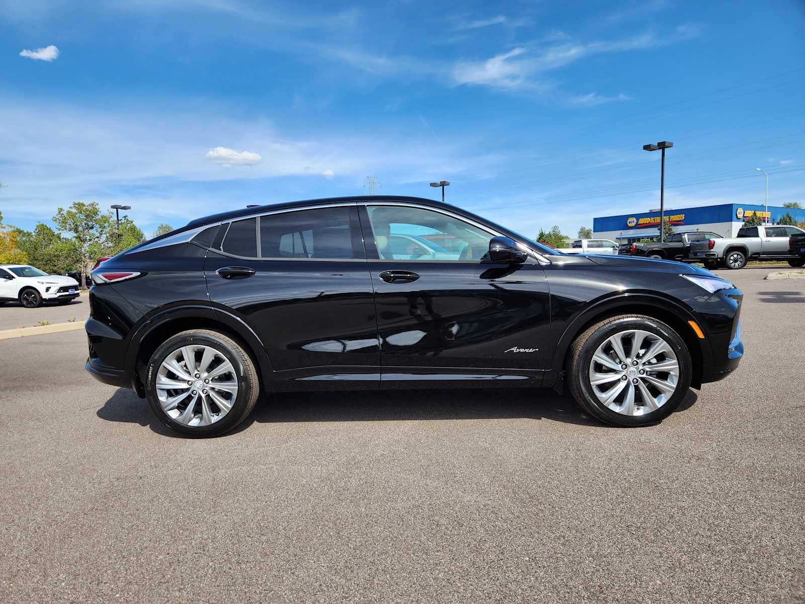 New 2026 Buick Envista Avenir FWD image 2