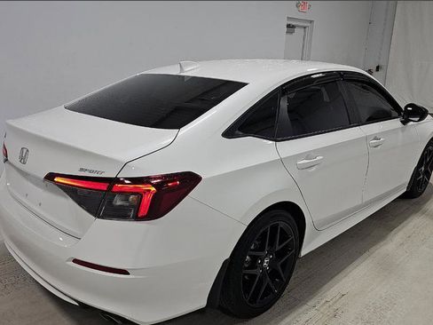 Used 2025 Honda Civic Sport image 5