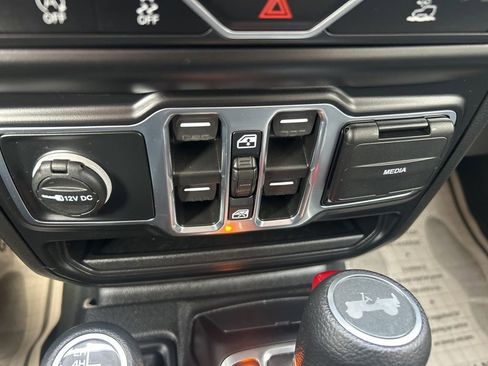 Used 2022 Jeep Wrangler Unlimited Sport AWD/4WD image 24