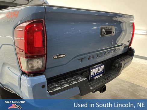 Used 2019 Toyota Tacoma TRD Sport image 22