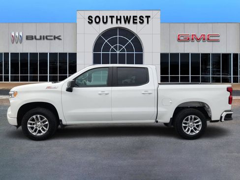 Used 2024 Chevrolet Silverado 1500 RST w/ Z71 Off-Road Package AWD/4WD image 3