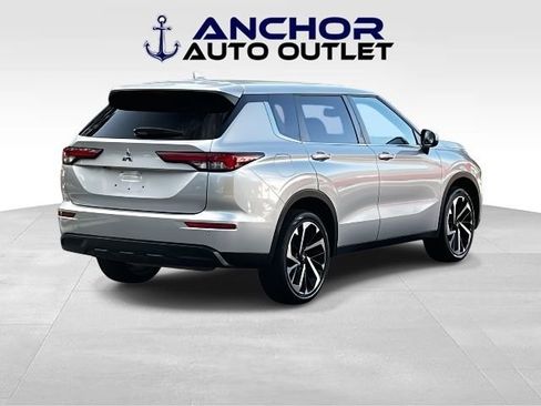 Used 2022 Mitsubishi Outlander ES FWD image 8
