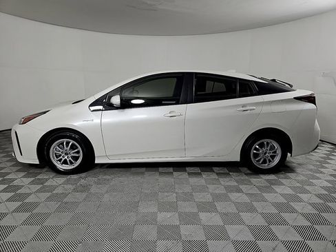 Used 2020 Toyota Prius LE image 7