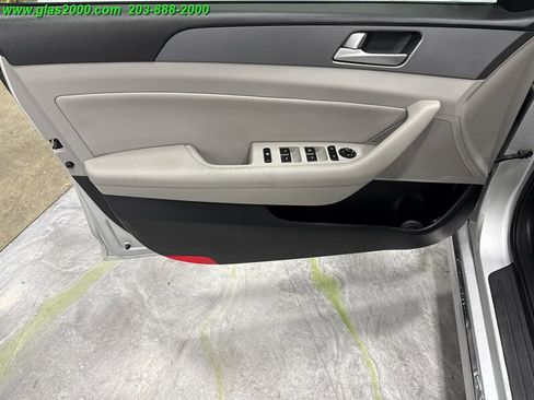 Used 2016 Hyundai Sonata SE image 25