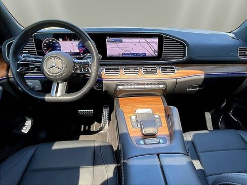 Certified 2024 Mercedes-Benz GLS 450 4MATIC image 9