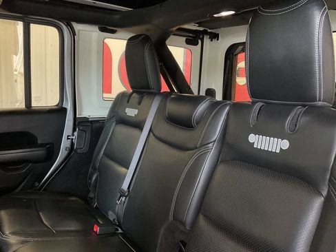 Used 2020 Jeep Wrangler Unlimited Sport S w/ Sun And Sound Package AWD/4WD image 31