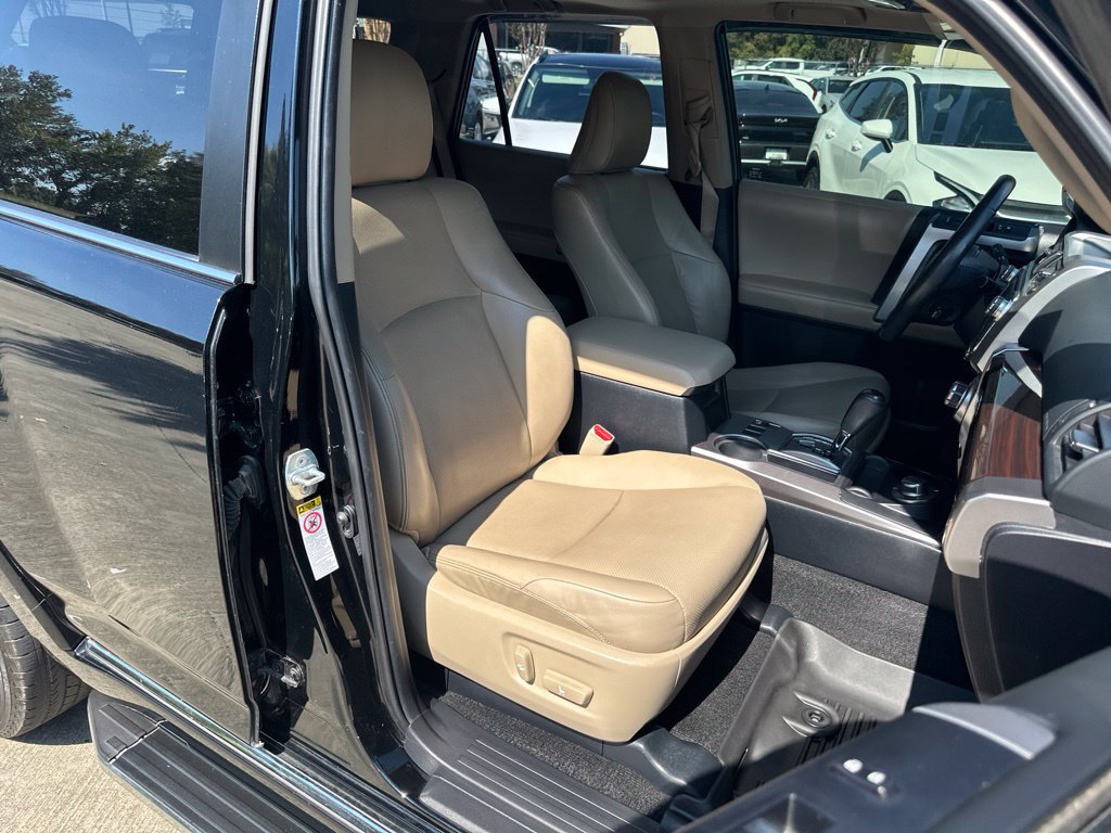 Used 2016 Toyota 4Runner Limited AWD/4WD image 17