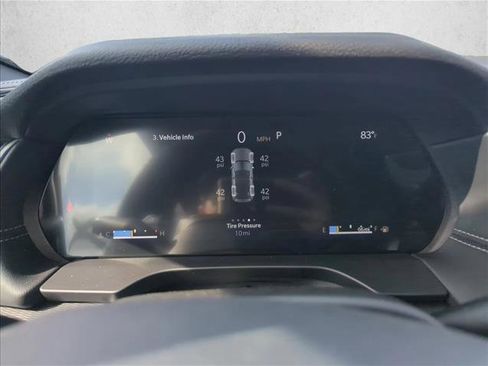 New 2025 Jeep Grand Cherokee Altitude image 7