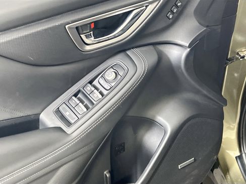 Used 2022 Subaru Forester Touring image 18