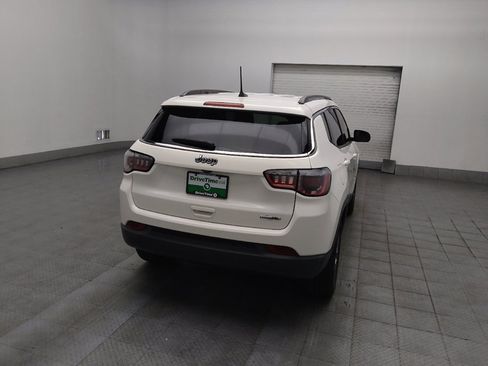 Used 2018 Jeep Compass Latitude w/ Popular Equipment Group FWD image 7
