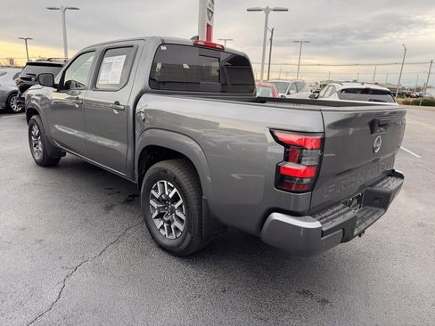 Used 2024 Nissan Frontier SL w/ Technology Package image 3