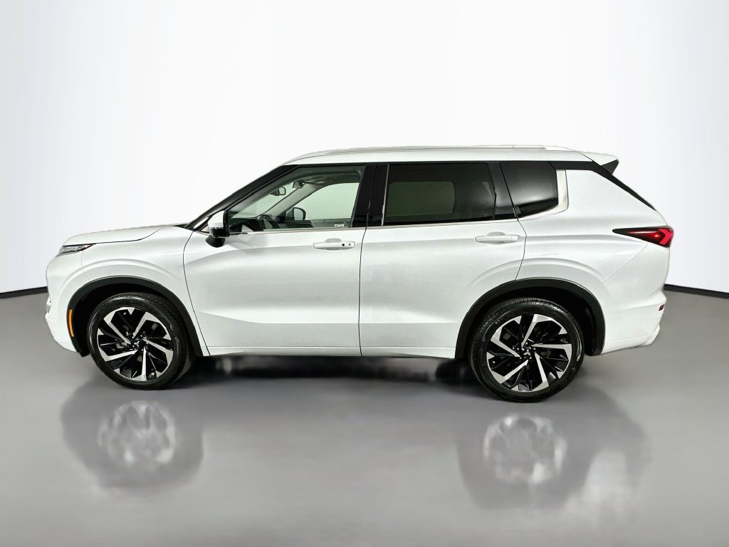 Used 2024 Mitsubishi Outlander SEL FWD image 8