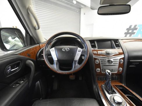 Used 2019 INFINITI QX80 Luxe w/ All-Season Package AWD/4WD image 23