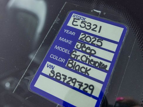 New 2025 Jeep Grand Cherokee L Altitude image 41